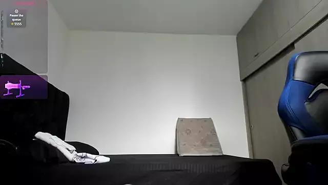 Customizable and immersive: Energize your taste buds and checkout our delicious choice of amateur cams liveshows with excited livestreamers getting their sweet physiques pounded with their beloved vibrating toys.