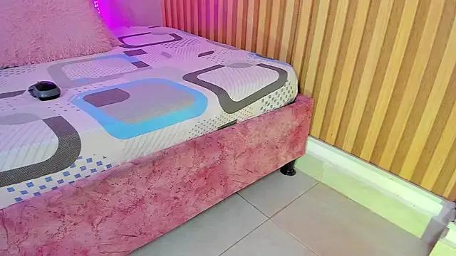 Customizable and immersive: Energize your taste buds and checkout our delicious choice of amateur cams liveshows with excited livestreamers getting their sweet physiques pounded with their beloved vibrating toys.