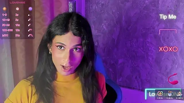 Mara_friendboy699 from StripChat