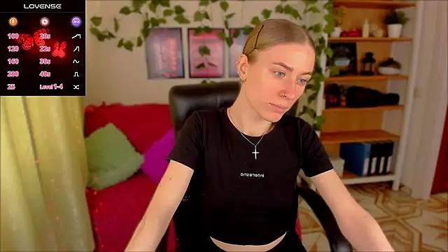 Customizable and immersive: Energize your taste buds and checkout our delicious choice of amateur cams liveshows with excited livestreamers getting their sweet physiques pounded with their beloved vibrating toys.