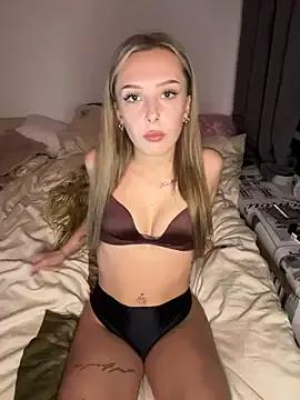 Maria-Becker from StripChat is Freechat