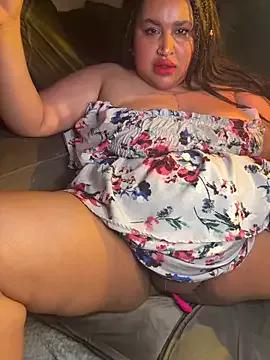 Customizable and immersive: Energize your taste buds and checkout our delicious choice of amateur cams liveshows with excited livestreamers getting their sweet physiques pounded with their beloved vibrating toys.