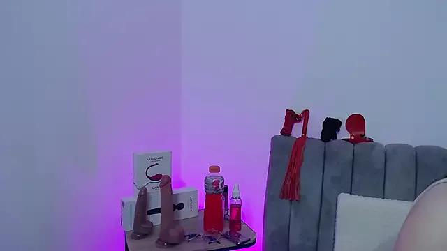 Customizable and immersive: Energize your taste buds and checkout our delicious choice of amateur cams liveshows with excited livestreamers getting their sweet physiques pounded with their beloved vibrating toys.