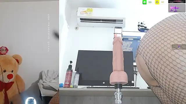 Customizable and immersive: Energize your taste buds and checkout our delicious choice of amateur cams liveshows with excited livestreamers getting their sweet physiques pounded with their beloved vibrating toys.