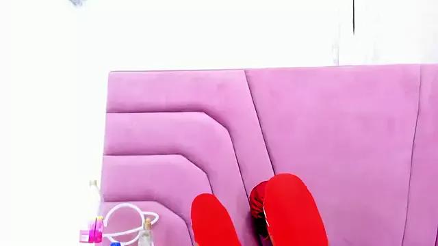 MarianRosse from StripChat is Freechat