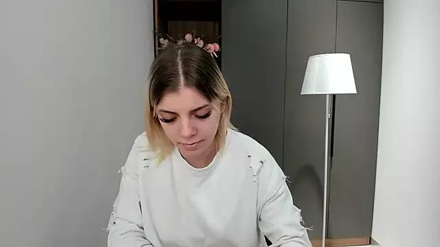 MarielDemny from StripChat is Freechat