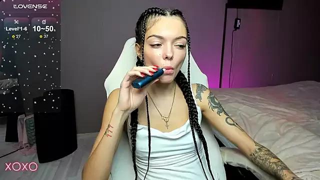 Customizable and immersive: Energize your taste buds and checkout our delicious choice of amateur cams liveshows with excited livestreamers getting their sweet physiques pounded with their beloved vibrating toys.