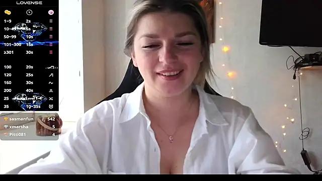 marina_xi from StripChat is Freechat