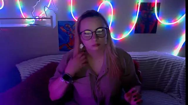 MarryKiss33 from StripChat is Freechat