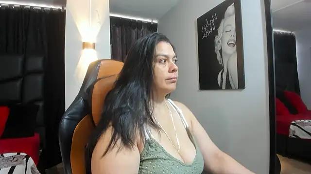 Customizable and immersive: Energize your taste buds and checkout our delicious choice of amateur cams liveshows with excited livestreamers getting their sweet physiques pounded with their beloved vibrating toys.