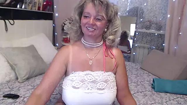 MartiniMartini from StripChat is Freechat