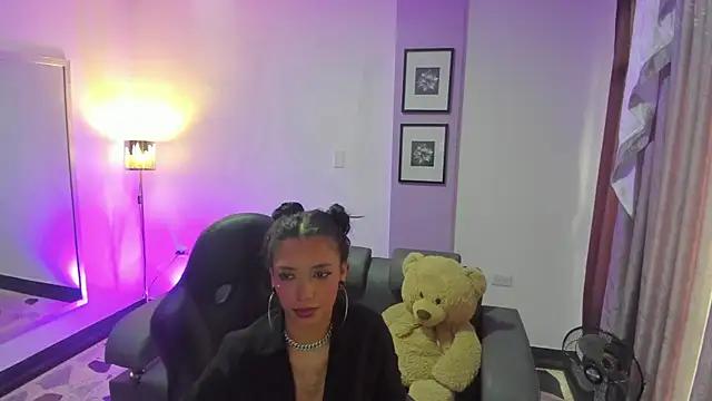 martinnaevans from StripChat is Freechat
