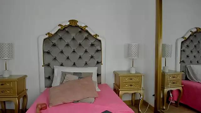 Customizable and immersive: Energize your taste buds and checkout our delicious choice of amateur cams liveshows with excited livestreamers getting their sweet physiques pounded with their beloved vibrating toys.