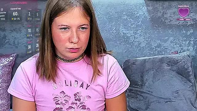 MaryCruze from StripChat is Freechat
