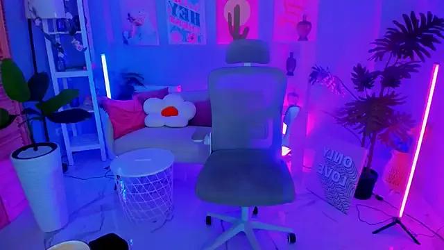 Customizable and immersive: Energize your taste buds and checkout our delicious choice of amateur cams liveshows with excited livestreamers getting their sweet physiques pounded with their beloved vibrating toys.