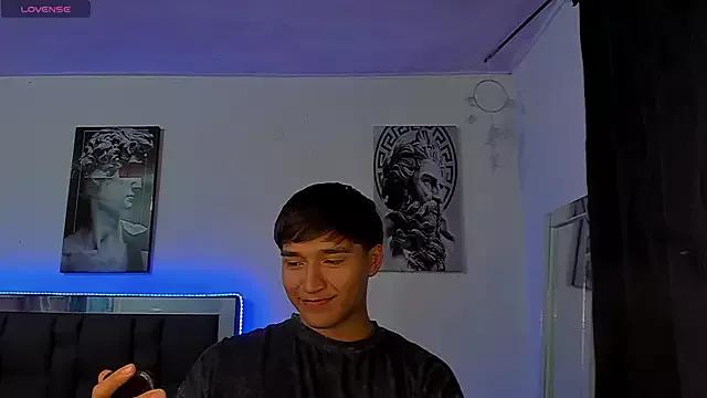 mateo-Esposito from StripChat is Freechat