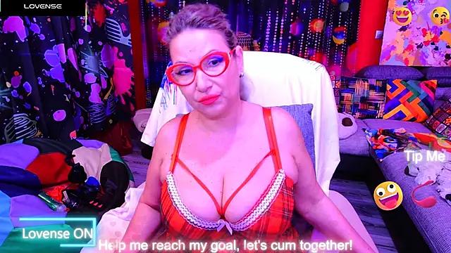 Customizable and immersive: Energize your taste buds and checkout our delicious choice of amateur cams liveshows with excited livestreamers getting their sweet physiques pounded with their beloved vibrating toys.