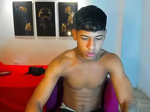 Customizable and immersive: Energize your taste buds and checkout our delicious choice of amateur cams liveshows with excited livestreamers getting their sweet physiques pounded with their beloved vibrating toys.