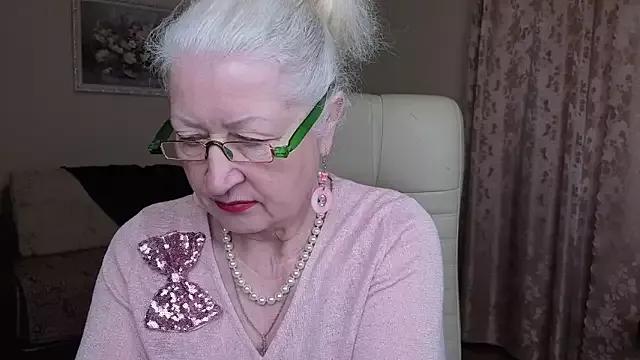 Maya_Mayflower from StripChat is Freechat