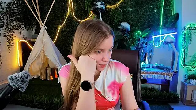 Customizable and immersive: Energize your taste buds and checkout our delicious choice of amateur cams liveshows with excited livestreamers getting their sweet physiques pounded with their beloved vibrating toys.