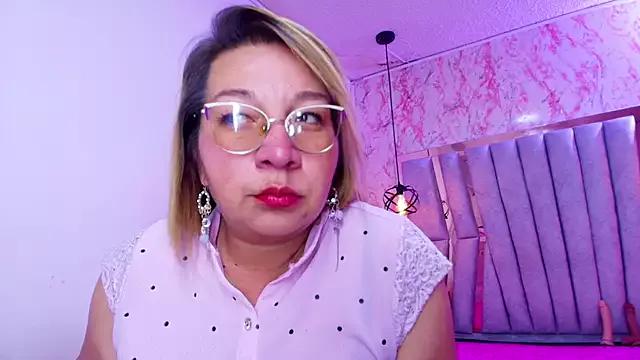 Customizable and immersive: Energize your taste buds and checkout our delicious choice of amateur cams liveshows with excited livestreamers getting their sweet physiques pounded with their beloved vibrating toys.