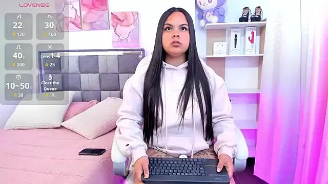 Megan7__ from StripChat is Freechat