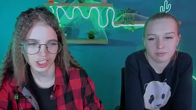 Customizable and immersive: Energize your taste buds and checkout our delicious choice of amateur cams liveshows with excited livestreamers getting their sweet physiques pounded with their beloved vibrating toys.