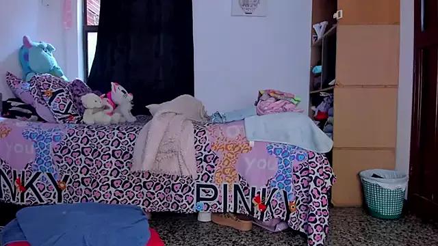 Customizable and immersive: Energize your taste buds and checkout our delicious choice of amateur cams liveshows with excited livestreamers getting their sweet physiques pounded with their beloved vibrating toys.