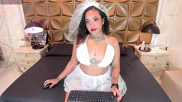 MeganLarsson from StripChat is Freechat