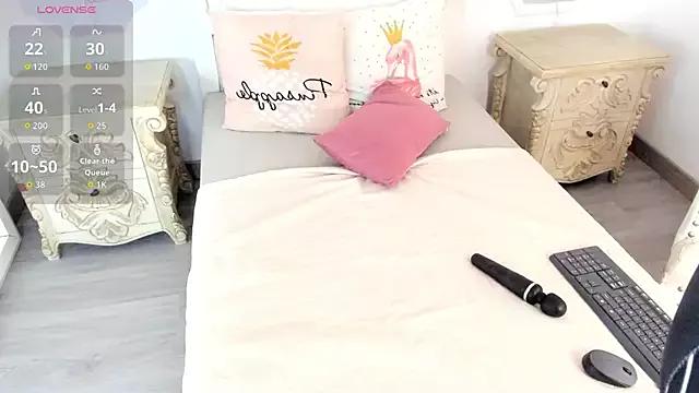 Customizable and immersive: Energize your taste buds and checkout our delicious choice of amateur cams liveshows with excited livestreamers getting their sweet physiques pounded with their beloved vibrating toys.