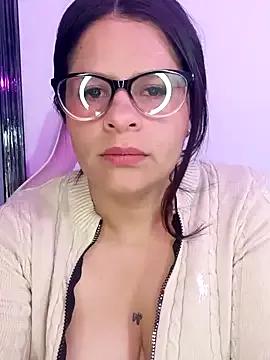 mela_hotlynn_ from StripChat is Freechat