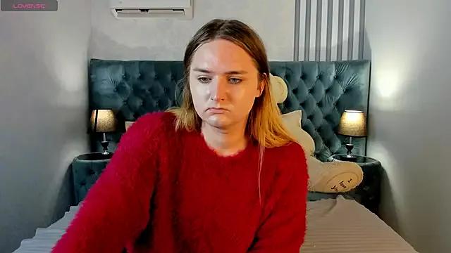 Melaniass from StripChat is Freechat