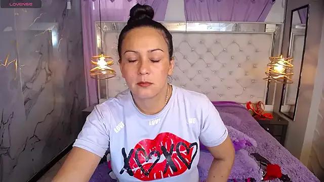 Customizable and immersive: Energize your taste buds and checkout our delicious choice of amateur cams liveshows with excited livestreamers getting their sweet physiques pounded with their beloved vibrating toys.