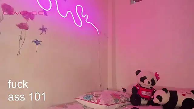 Customizable and immersive: Energize your taste buds and checkout our delicious choice of amateur cams liveshows with excited livestreamers getting their sweet physiques pounded with their beloved vibrating toys.