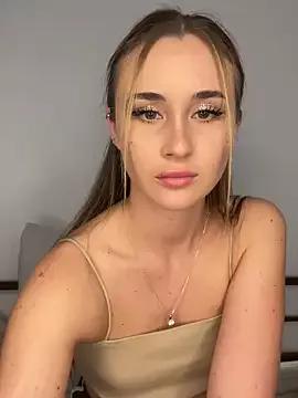 Melissa_loover from StripChat is Freechat