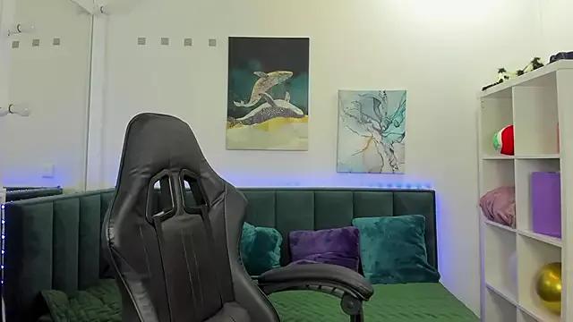 Customizable and immersive: Energize your taste buds and checkout our delicious choice of amateur cams liveshows with excited livestreamers getting their sweet physiques pounded with their beloved vibrating toys.