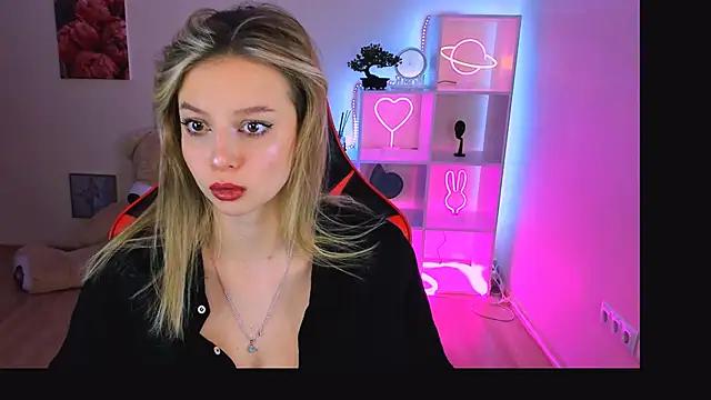 Customizable and immersive: Energize your taste buds and checkout our delicious choice of amateur cams liveshows with excited livestreamers getting their sweet physiques pounded with their beloved vibrating toys.