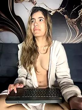 MelissaAlCapone from StripChat is Freechat