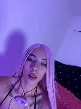 Customizable and immersive: Energize your taste buds and checkout our delicious choice of amateur cams liveshows with excited livestreamers getting their sweet physiques pounded with their beloved vibrating toys.