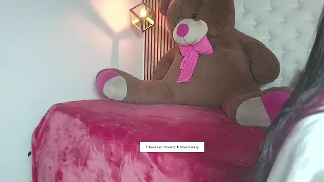 Customizable and immersive: Energize your taste buds and checkout our delicious choice of amateur cams liveshows with excited livestreamers getting their sweet physiques pounded with their beloved vibrating toys.