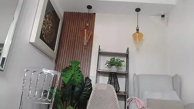 Merida_Love_ from StripChat is Freechat