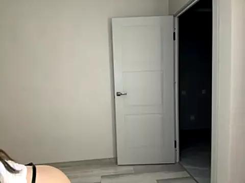 MiaBlisss_ from StripChat is Freechat