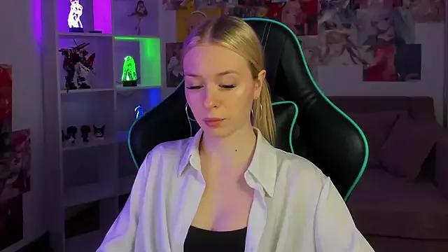 Customizable and immersive: Energize your taste buds and checkout our delicious choice of amateur cams liveshows with excited livestreamers getting their sweet physiques pounded with their beloved vibrating toys.