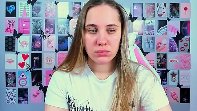 MiaMilas from StripChat