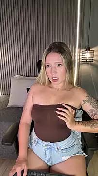 Customizable and immersive: Energize your taste buds and checkout our delicious choice of amateur cams liveshows with excited livestreamers getting their sweet physiques pounded with their beloved vibrating toys.