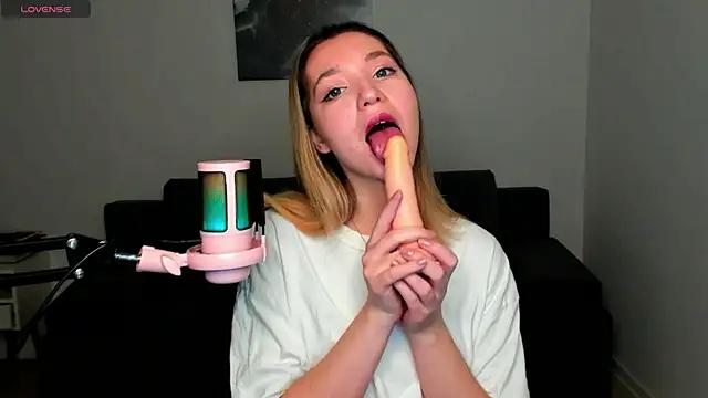 Customizable and immersive: Energize your taste buds and checkout our delicious choice of amateur cams liveshows with excited livestreamers getting their sweet physiques pounded with their beloved vibrating toys.