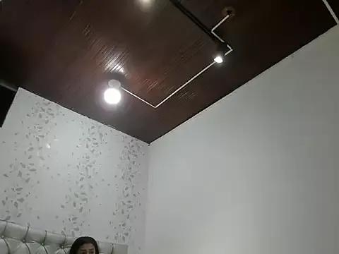 michelle_perla from StripChat is Freechat