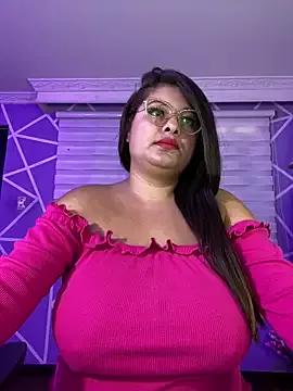 MiiaaJoness from StripChat is Freechat
