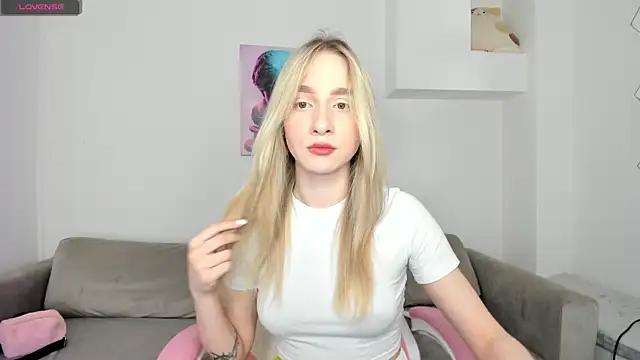 Customizable and immersive: Energize your taste buds and checkout our delicious choice of amateur cams liveshows with excited livestreamers getting their sweet physiques pounded with their beloved vibrating toys.