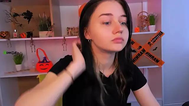 miki_ti from StripChat is Freechat